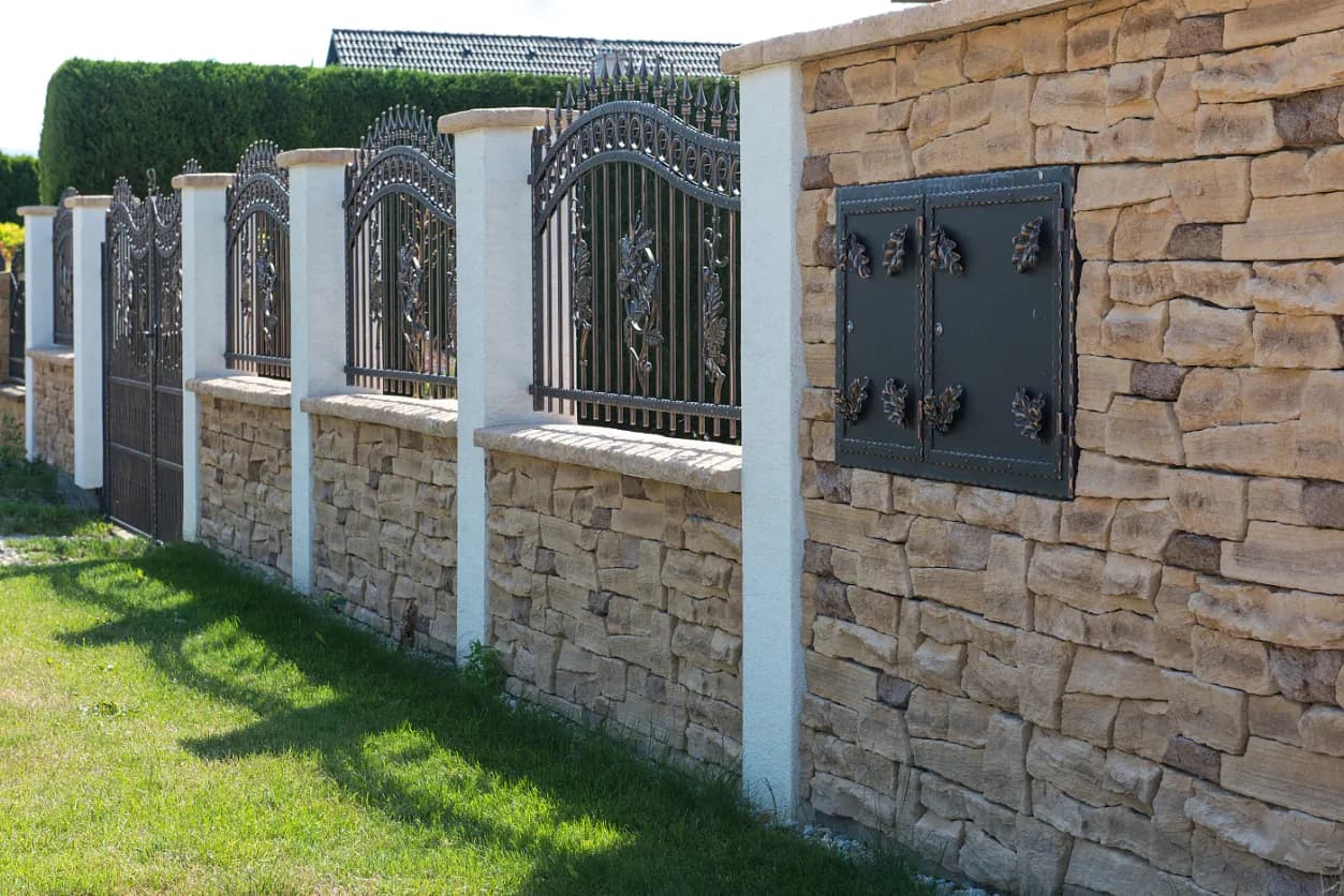 Skala Inovec pieskovcová