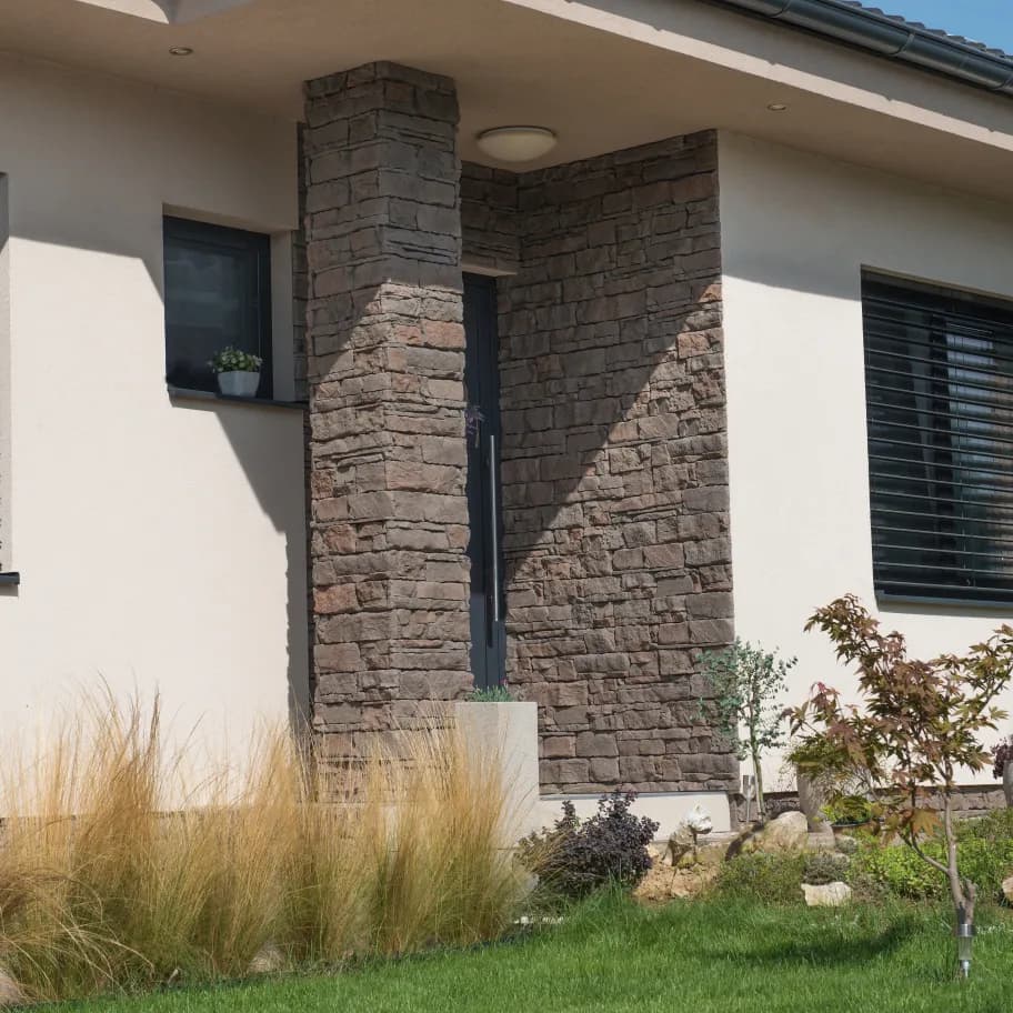 Kameň zrubový hnedý